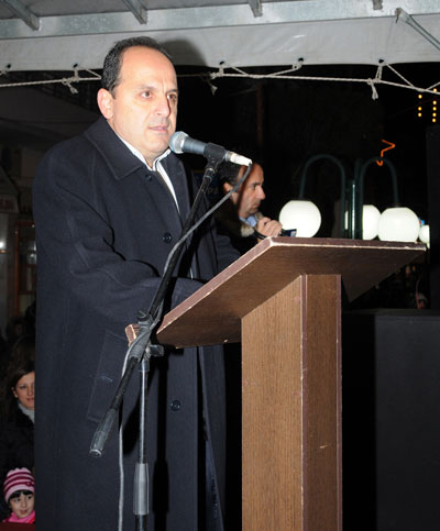 Ο Δήμαρχος Πέλλας Γρηγόρης Στάμκος  κήρυξε την έναρξη της 3ης Παραμυθούπολης  που θα διαρκέσει από 15 Δεκεμβρίου έως και 6 Ιανουαρίου.